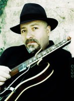 Biografía de Alejandro Alonso